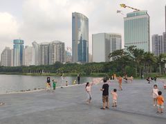 -万绿园