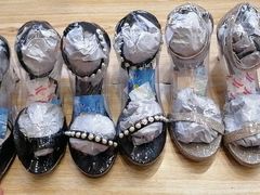 -爱革·奢品·鞋包·衣物·家居(金桥国际商业广场店)
