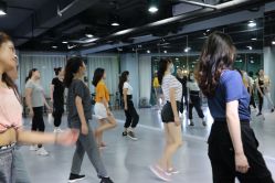 -STAR舞蹈工作室