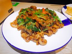 牛肉炒粿条-肉神潮汕卤鹅