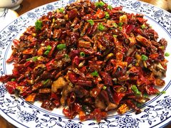 -黄桷树曹家私房菜(江与城店)