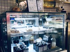 面包甜点陈列柜-KYO COFFEE(胶州路店)