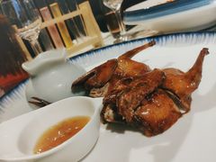 金牌烤乳鸽-夜宴江景餐厅