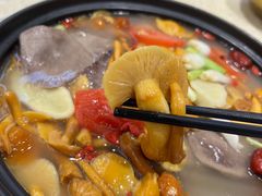 -九寨沟特色牦牛肉汤锅