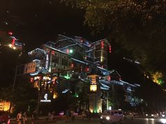 -屋顶顶城市·江景酒店-客房部