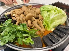 -彭记铁锅肥肠(东四总店)