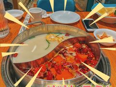 香辣油锅底-青瓷火锅料理(西单大悦城店)