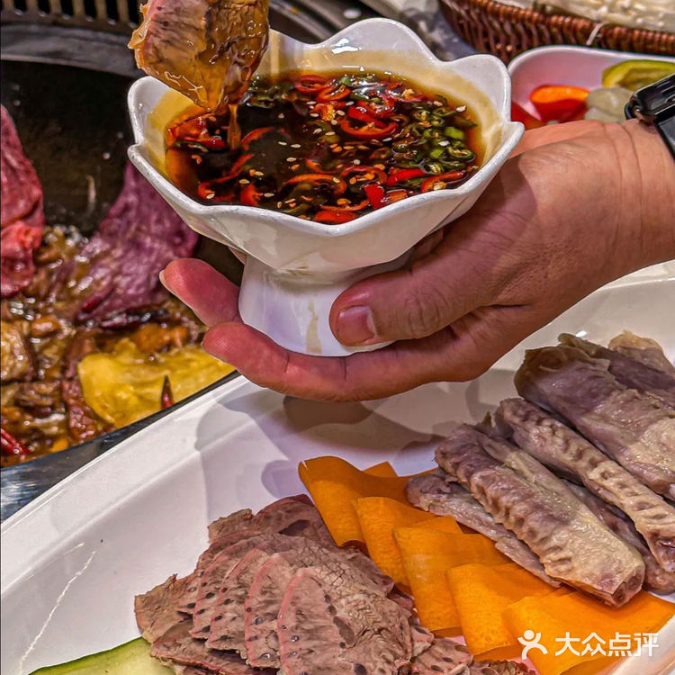 皖北地锅鸡正宗的柴火鸡