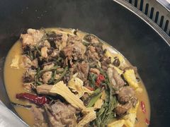 -雪乡人家东北菜·铁锅炖一切(高斯路店)