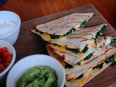 -ROAST coffee & eatery