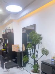 -V7 HAIR SALON