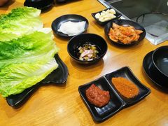 蘸酱-肉甲韩国木炭烤肉(新壹街1店)
