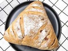 招牌三角芝士面包-Juicy Bakery(大学路店)