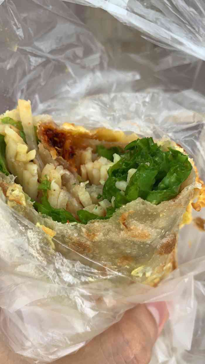 好久没吃到的脆皮鸡蛋灌饼终于吃上了!