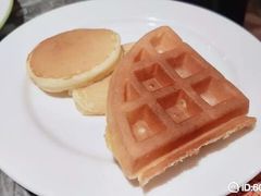 -松咖啡自助餐厅·松北香格里拉