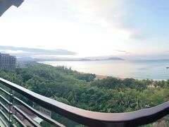 -三亚湾海居铂尔曼度假酒店