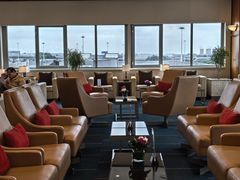 -奥利弗·雷金纳德·坦博国际机场