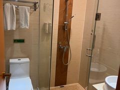 -维也纳智好酒店(深圳罗湖口岸国贸火车站店)