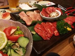 -炼火烤肉店