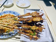 -罗霸蛮老岳阳大排档·鲜货烧烤·土吊子煨砂锅烧菜