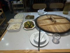 -鲁员外地锅鸡地锅鱼(古墩路店)