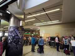 -奥利弗·雷金纳德·坦博国际机场