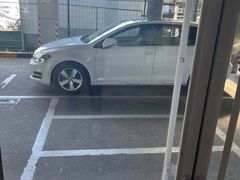-北京运通博恩一汽大众4S店(亦庄店)