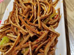 -冯烫烫跷脚牛肉·川菜小馆(武胜西街店)