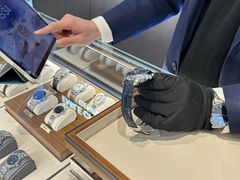 -亨吉利世界名表中心(华润万象城店)