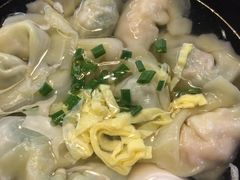 -何太太馄饨面铺(大浒东苑店)