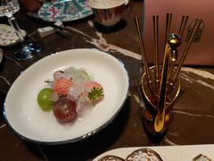 -海派悦庭·海胆烧麦·新融合菜(凯德广场店)