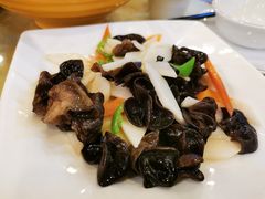 -鹤乡东北菜(崮山路店)