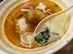 菜肉大馄饨-小梅园饭堂(东方路店)