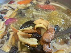 -野菌皇海景野生菌火锅(滨海大道店)