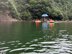 -安吉龙王山峡谷漂流