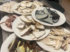 -菌之家·专业纯野生菌火锅·特色炒菌
