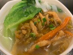 榨菜肉絲湯米粉-兰芳园丝袜奶茶(凯茵新城店)