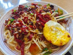 -歹歹的加个面过油肉拌面