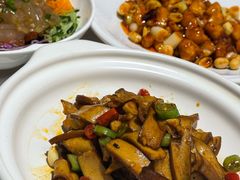 -鑫巴蜀小镇 · 水煮鱼专研店(玉桥店)