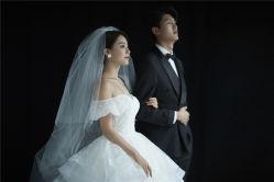 -易摄影婚纱摄影工作室