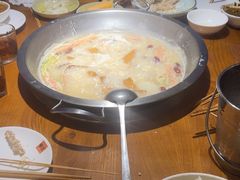 -佬土鹅肠火锅(中建大观店)