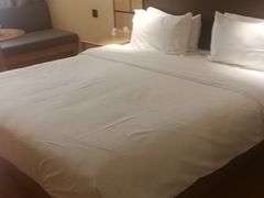 -全季酒店(石家庄裕华东路万达广场店)