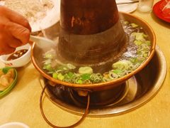 -洞庭洲·防空洞火锅·烧烤·铜锅涮肉(新百广场店)