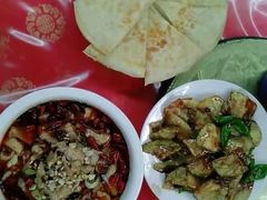-明月食府(二区干二路店)
