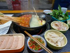 -两三事小郡肝串串香火锅(桂庙店)