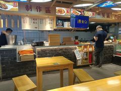 -呷佬·长沙手工米粉(金沙江路店)