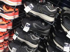 -迪卡侬(南二环店)