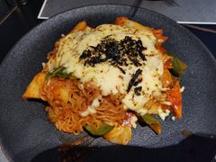 芝士拉面炒年糕-博欧姆新派韩国料理·炸鸡(艾尚店)