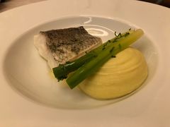 蒸海鲤鱼-迪拜帆船酒店海底餐厅