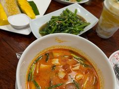 -Dang restaurant (patong phuket)
